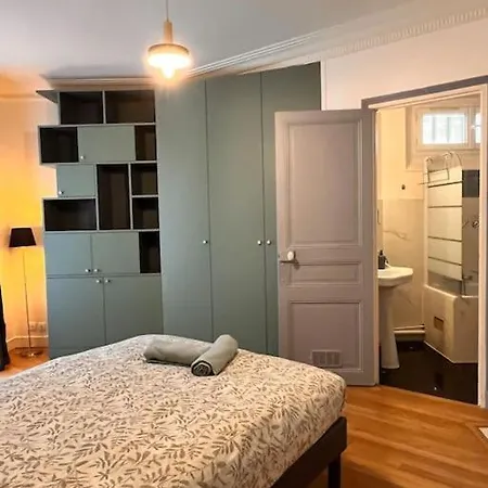 Cozy Flat In Apartment Paris