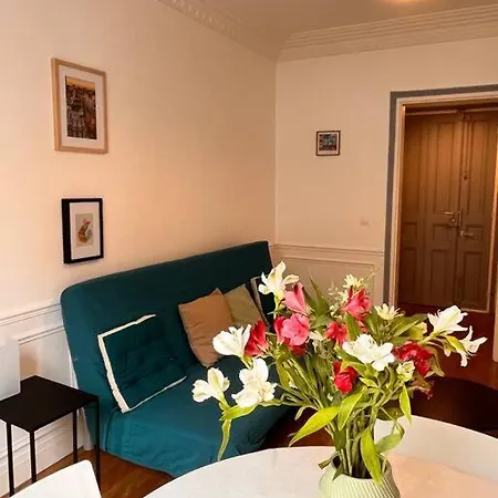 Cozy Flat In *
